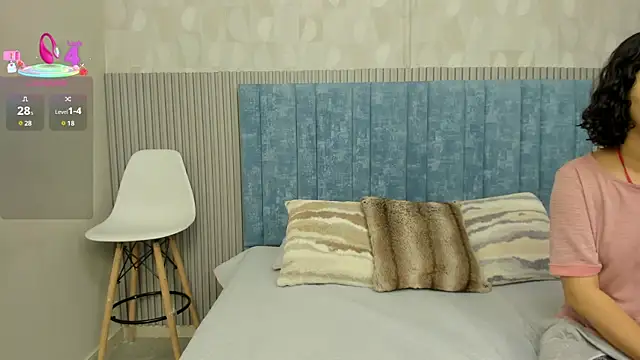 Snapshot of pretty_sunlight_ chatting on 13, 3, 2025 pretty sunlight online show from 13, 3, 2025