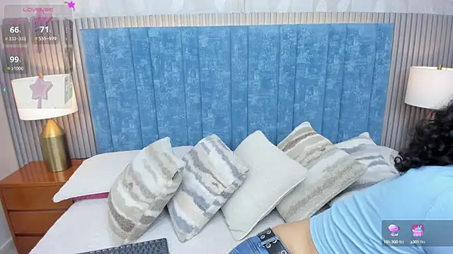 Snapshot of pretty_sunlight_ chatting on 7, 11, 2025 pretty sunlight online show from 7, 11, 2025