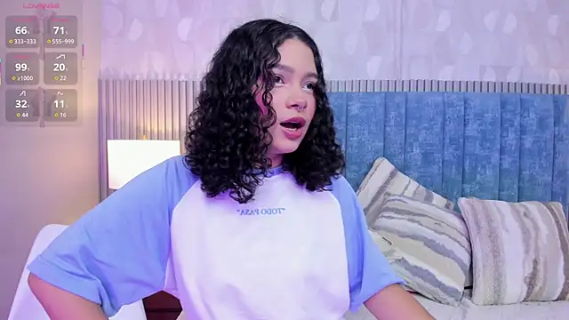 Snapshot of pretty_sunlight_ chatting on 18, 12, 2025 pretty sunlight online show from 18, 12, 2025