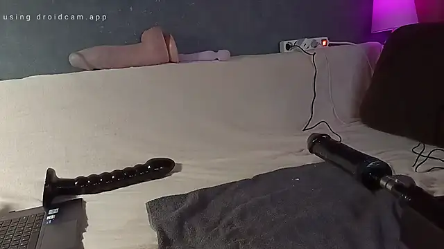 Hungry  Puppy online show from 23, 10, 2025