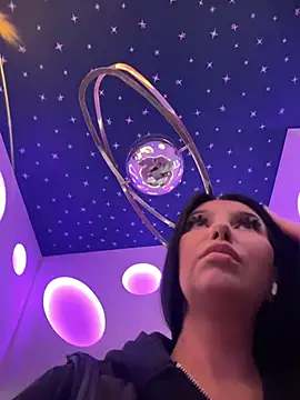 Tisha Busty online show from 27, 3, 2026