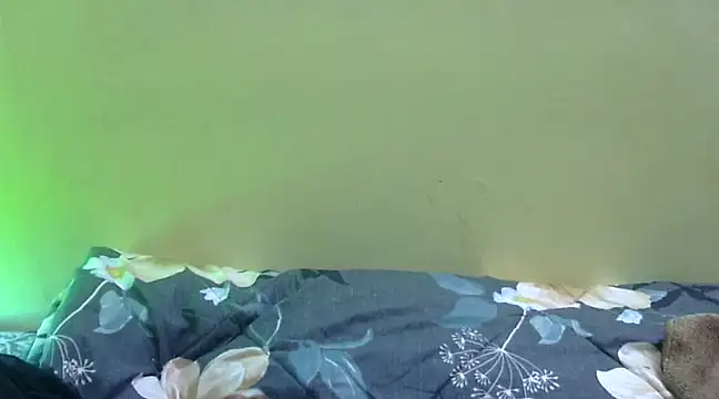 Snapshot of Tiny_lusty chatting on 17, 12, 2024 Tiny lusty online show from 17, 12, 2024