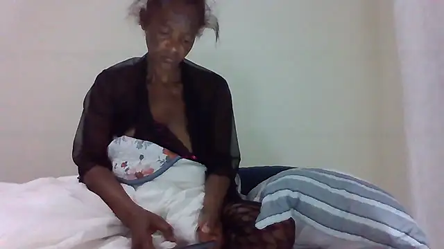 Snapshot of sweets_80 chatting on 23, 6, 2026 sweets 80 online show from 23, 6, 2026