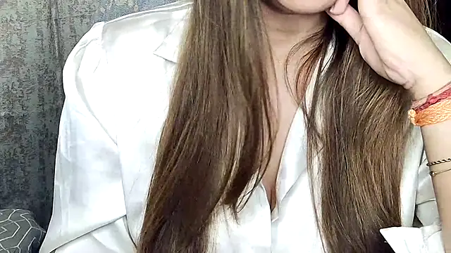MIss-Naina online show from 19, 6, 2026