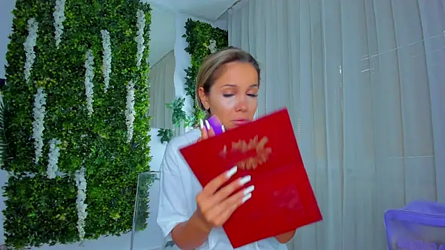 VivienCarter online show from 3, 10, 2025