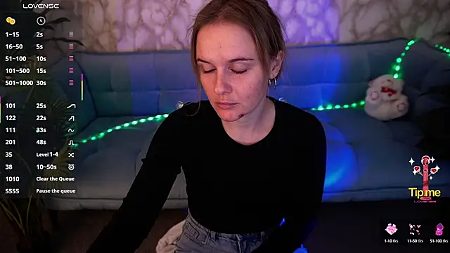 MaribelRiverr  online show from 4, 10, 2025