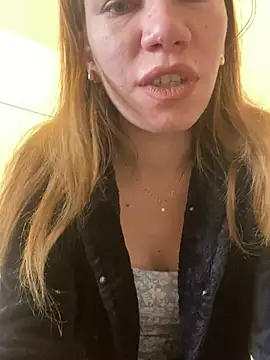 EvaRush online show from 4, 2, 2025