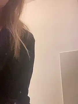 EvaRush online show from 6, 2, 2025