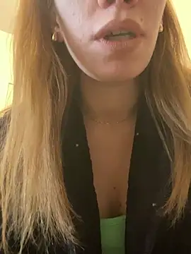 EvaRush online show from 7, 2, 2025