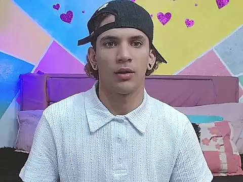 Snapshot of tylor_boy chatting on 15, 9, 2025 tylor boy online show from 15, 9, 2025