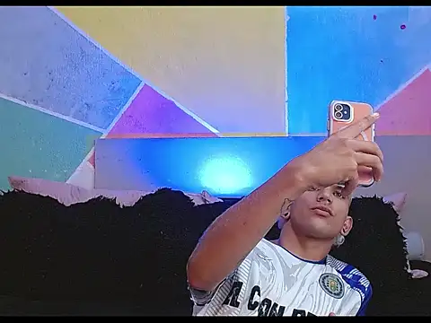 Snapshot of tylor_boy chatting on 22, 2, 2026 tylor boy online show from 22, 2, 2026