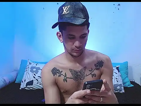 tylor boy online show from 17, 4, 2026