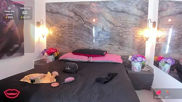 Analiasmith89 online show from 8, 3, 2025