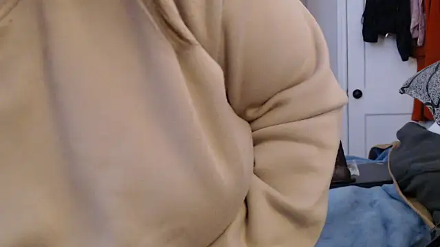 Snapshot of LauLauPAWG chatting on 3, 2, 2026 LauLauPAWG online show from 3, 2, 2026