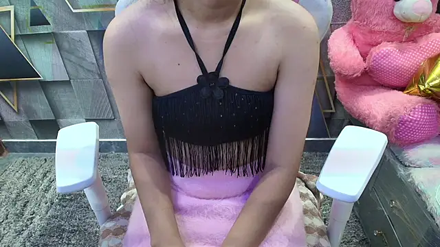 Snapshot of YourKusu chatting on 10, 11, 2025 YourKusu online show from 10, 11, 2025