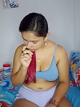 Snapshot of sariitha_sw chatting on 10, 9, 2025 sariitha sw online show from 10, 9, 2025