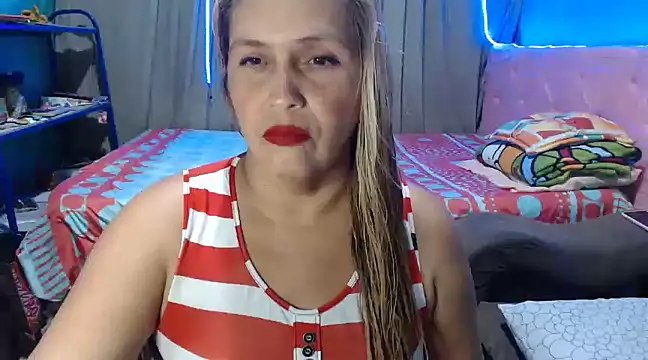 Snapshot of mom_son_dirty chatting on 7, 2, 2025 mom son dirty online show from 7, 2, 2025