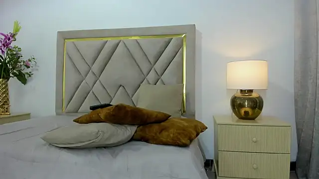 emily queen2 online show from 26, 3, 2026