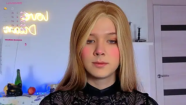  yourFoxy  online show from 17, 11, 2025