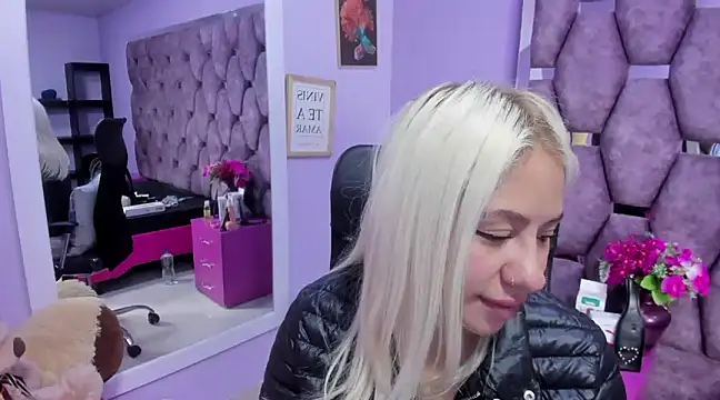 ConstansBlonde online show from 9, 12, 2024