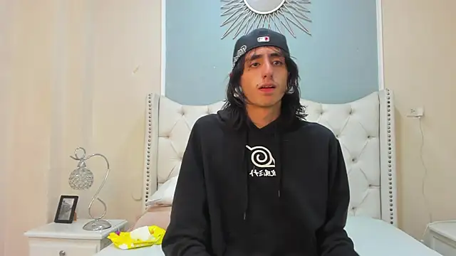 Matthew Dixonn online show from 8, 12, 2024