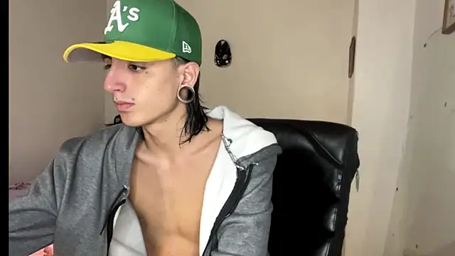 Matthew Dixonn online show from 5, 2, 2025