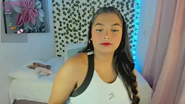 Snapshot of daren_paulina chatting on 15, 9, 2025 daren paulina online show from 15, 9, 2025