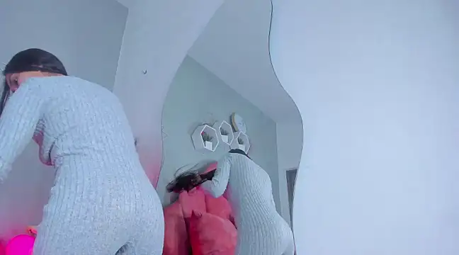 StefanyWilliams  online show from 24, 1, 2025