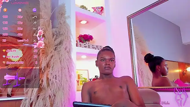 Snapshot of CamiEstrada chatting on 2, 2, 2025 CamiEstrada online show from 2, 2, 2025