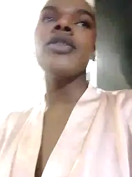 Snapshot of CamiEstrada chatting on 3, 2, 2025 CamiEstrada online show from 3, 2, 2025