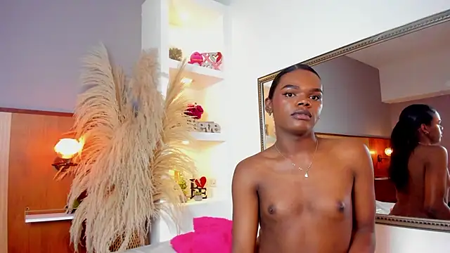 Snapshot of CamiEstrada chatting on 6, 3, 2025 CamiEstrada online show from 6, 3, 2025