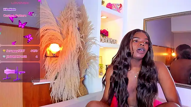 Snapshot of CamiEstrada chatting on 9, 3, 2025 CamiEstrada online show from 9, 3, 2025