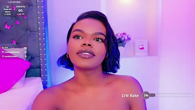 Snapshot of CamiEstrada chatting on 17, 9, 2025 CamiEstrada online show from 17, 9, 2025