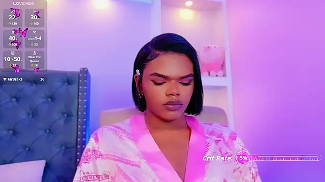 Snapshot of CamiEstrada chatting on 18, 9, 2025 CamiEstrada online show from 18, 9, 2025