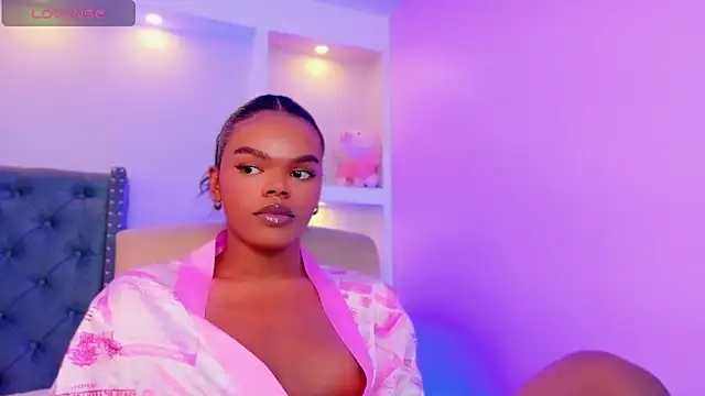 Snapshot of CamiEstrada chatting on 21, 9, 2025 CamiEstrada online show from 21, 9, 2025