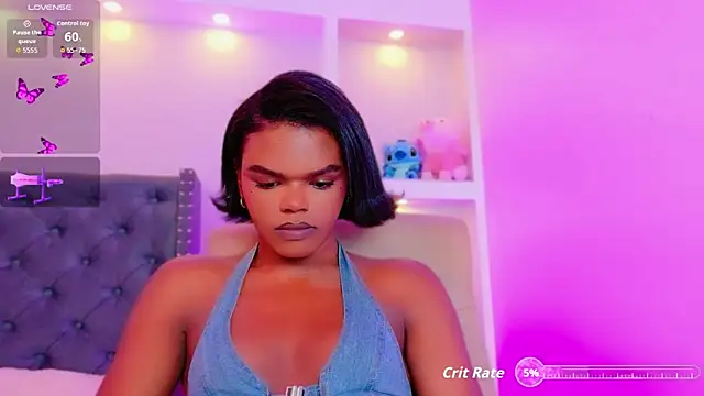 Snapshot of CamiEstrada chatting on 28, 9, 2025 CamiEstrada online show from 28, 9, 2025