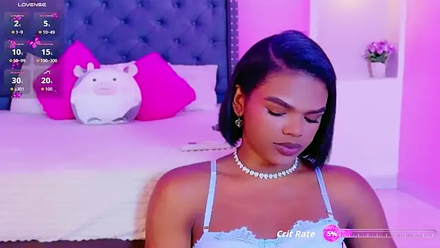 Snapshot of CamiEstrada chatting on 5, 11, 2025 CamiEstrada online show from 5, 11, 2025