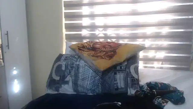 Snapshot of Foxybrownxx1 chatting on 3, 5, 2026 Foxybrownxx1 online show from 3, 5, 2026