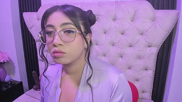 Snapshot of Sexy_cristall_ chatting on 29, 3, 2026 Sexy cristall online show from 29, 3, 2026