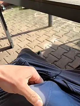 Snapshot of Kevoon991 chatting on 9, 3, 2025 Kevoon991 online show from 9, 3, 2025