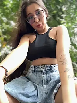 LylaLee111 online show from 12, 2, 2025