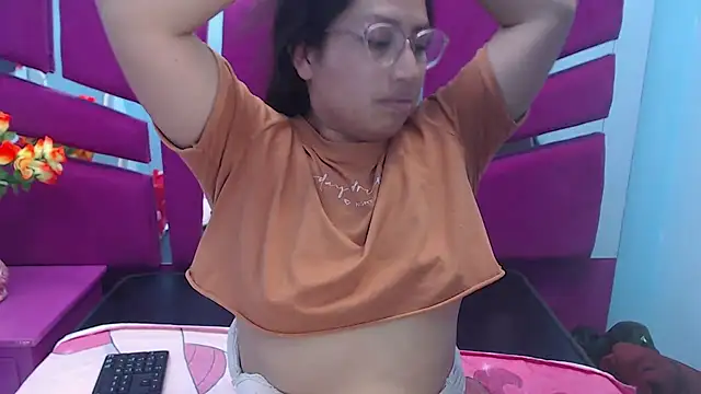 Miaa Smiith  online show from 7, 3, 2025