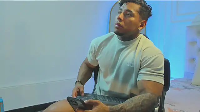 bradley smith online show from 18, 10, 2025