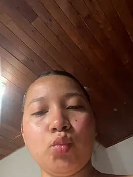 Snapshot of queen_angelique chatting on 4, 6, 2026 queen angelique online show from 4, 6, 2026