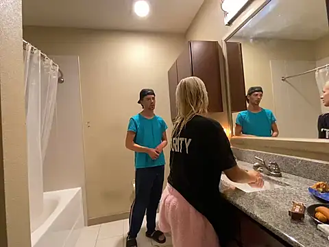 girlfriendmissy online show from 4, 1, 2025