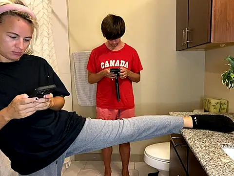 girlfriendmissy online show from 24, 9, 2025