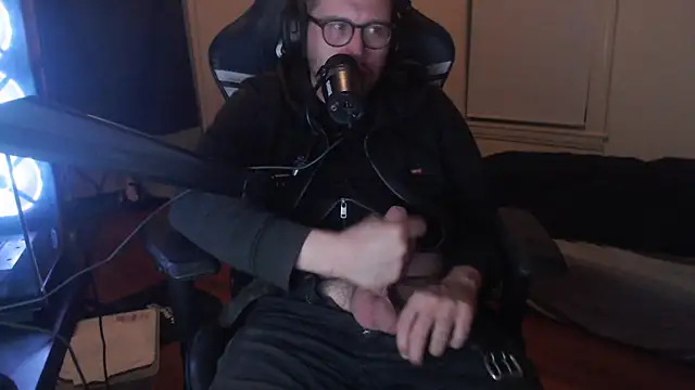 chicostick413 online show from 23, 9, 2025