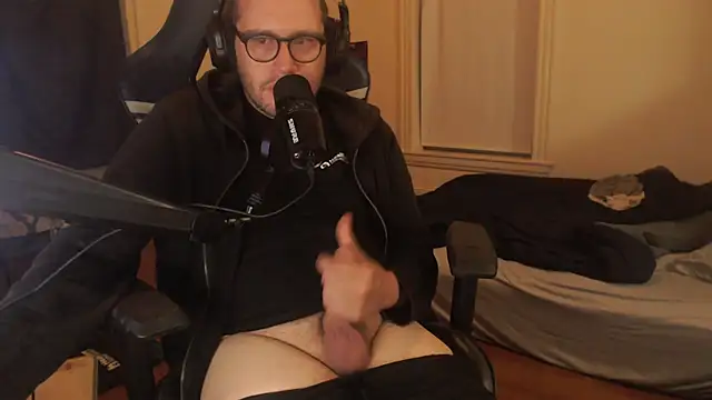 chicostick413 online show from 23, 9, 2025