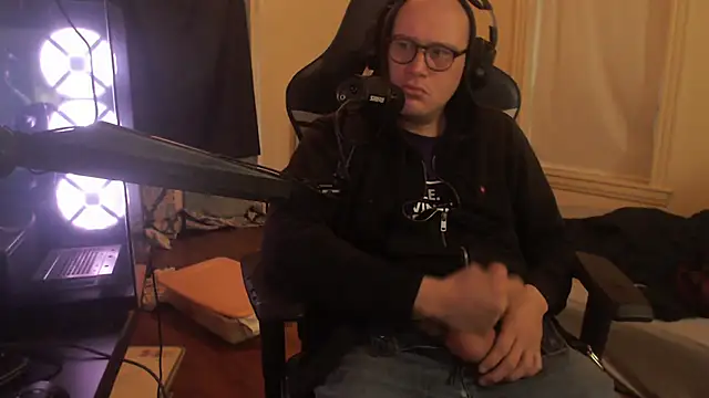 chicostick413 online show from 22, 10, 2025