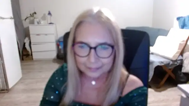 sofia xkiss online show from 14, 2, 2025